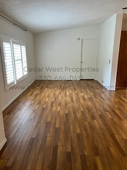6301 Fairview Dr — Photo 2