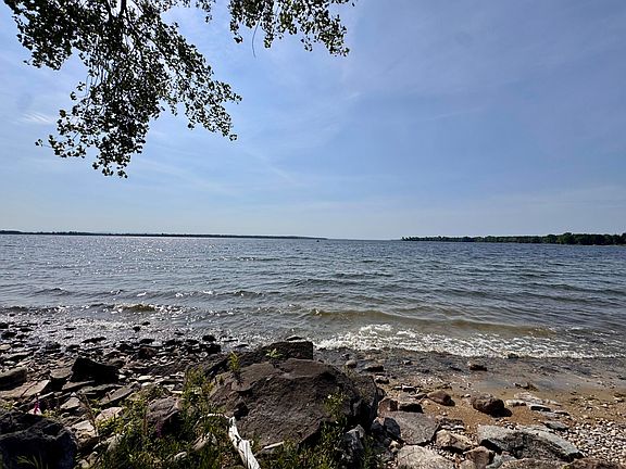2nd image of 1421 Lake Shore Rd