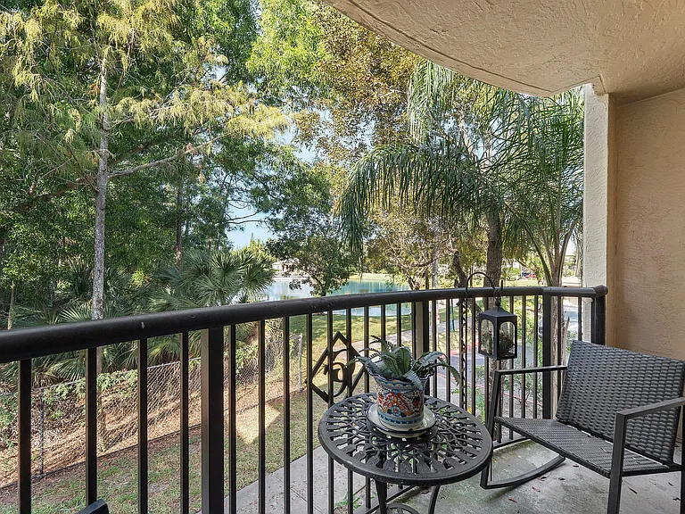 1000 Crestwood Ct S #1015 — Photo 7