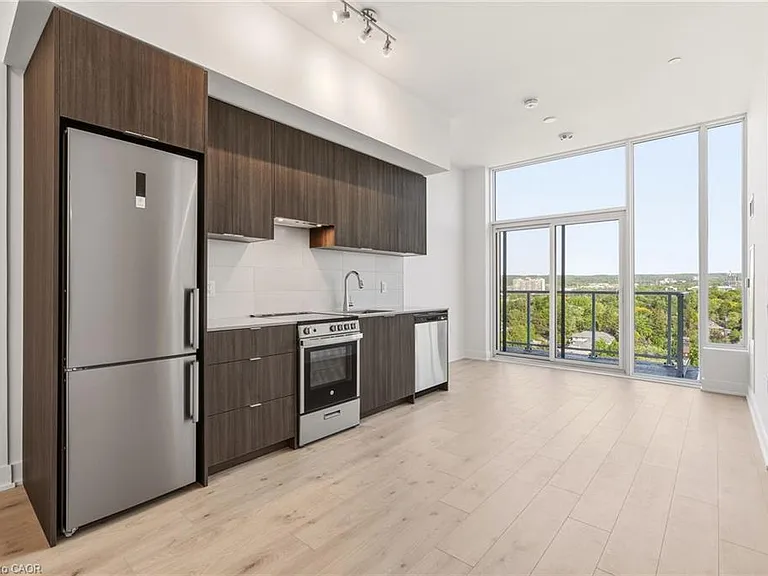 2088 James St #1312 — Photo 3