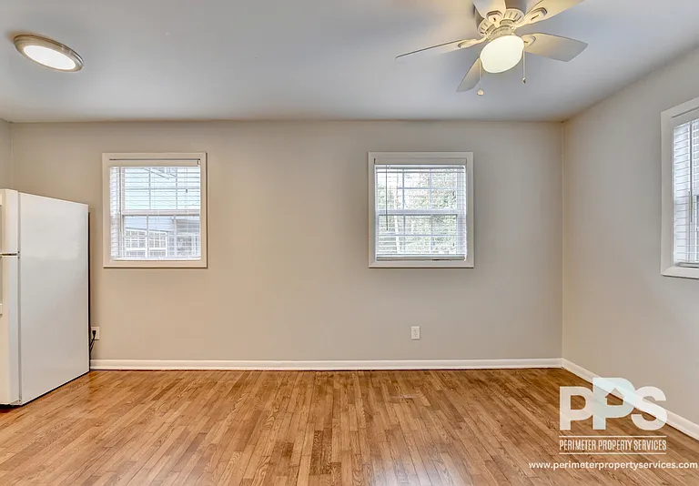 81 E Wesley Rd NE #7 — Photo 8