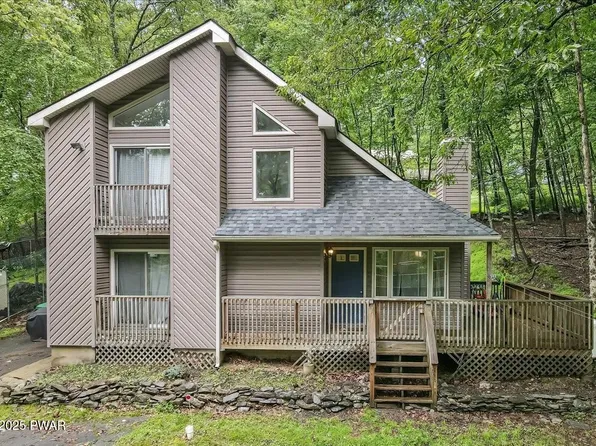 102 Keystone Ct, Dingmans Ferry, PA 18328