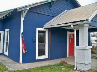 516 W 2nd St, Coleman, TX 76834