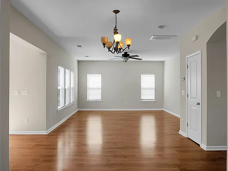 8003 Henderson Rd — Photo 17