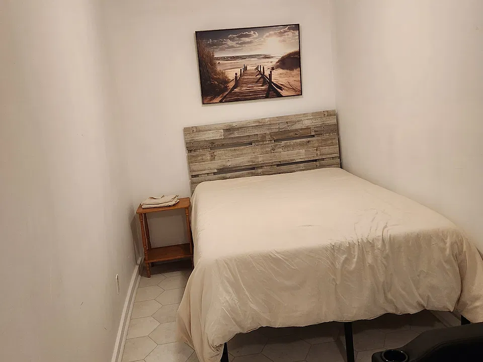312 W Scott St #C