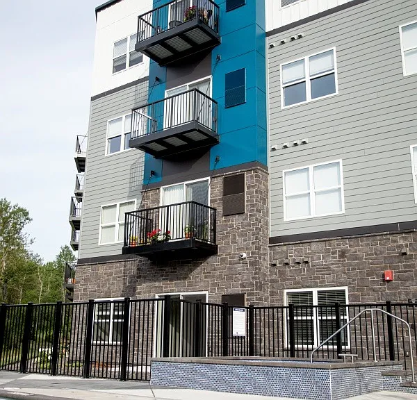 Arris Duluth — Photo 41