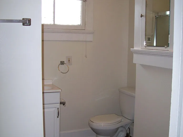 4808 Prytania St #D — Photo 9