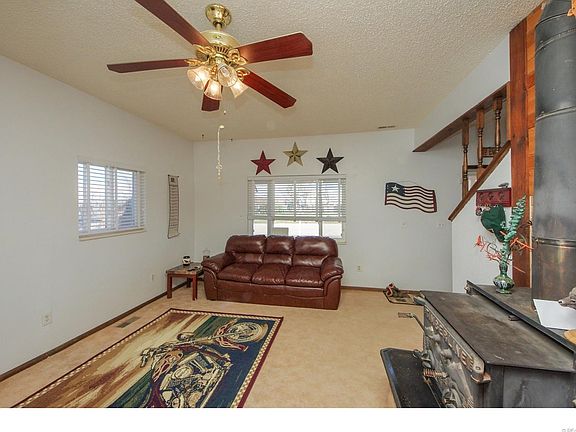 Living Room (2)