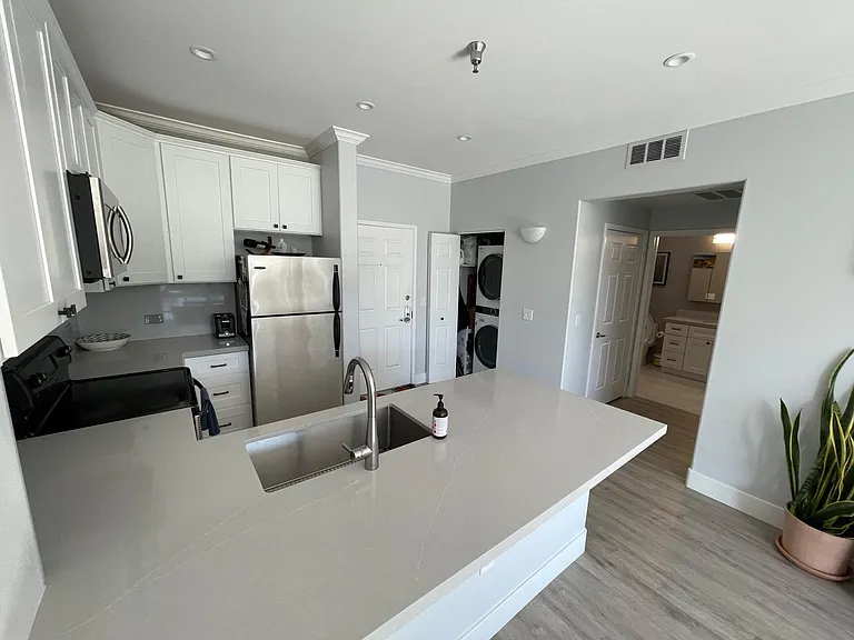 1642 7th Ave #331 — Photo 2