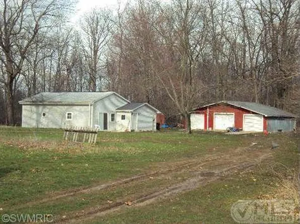 7641 W Baseline Hwy, Bellevue, MI 49021