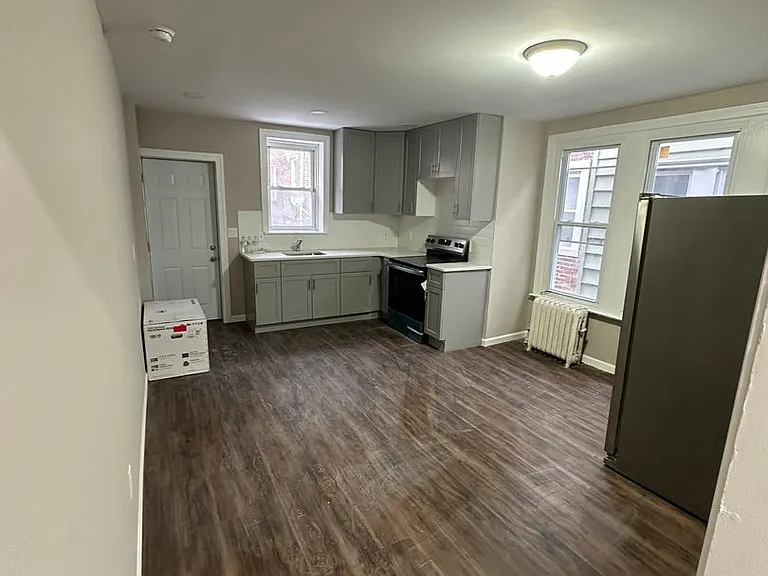 6109 W Jefferson St — Photo 1