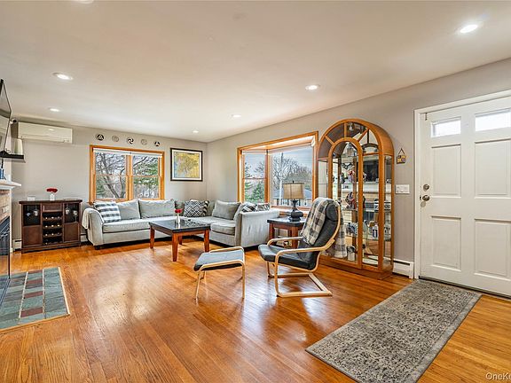 2nd image of 29 Rombout Ridge Road