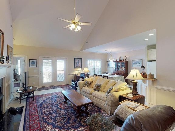 2nd image of 203 Commonsgate Dr