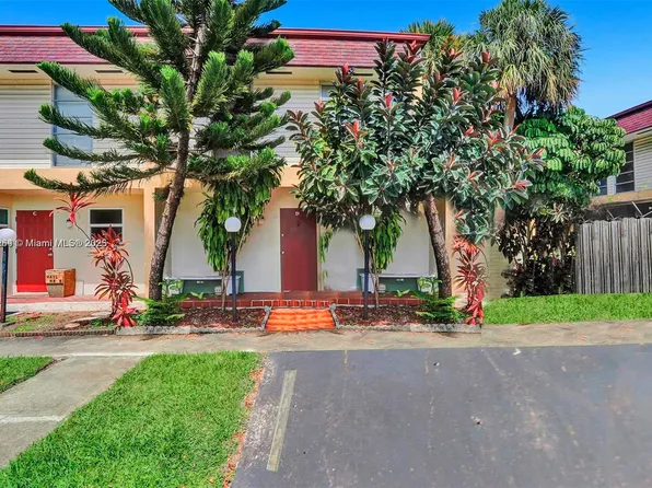 2701 N 34th Ave #1D, Hollywood, FL 33021