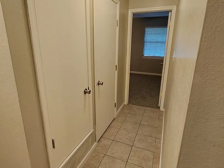 1109 W Los Angeles Cir — Photo 11