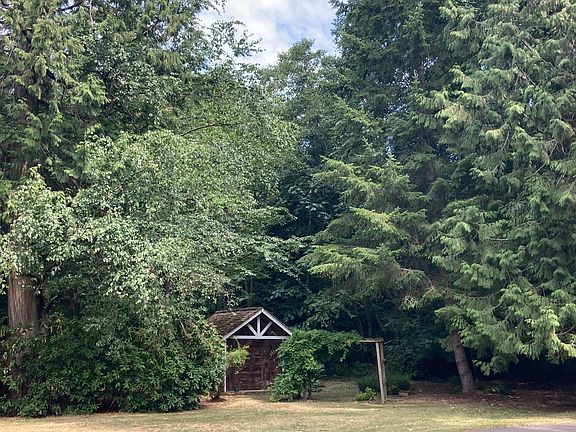 Tool shed off of circular drive way