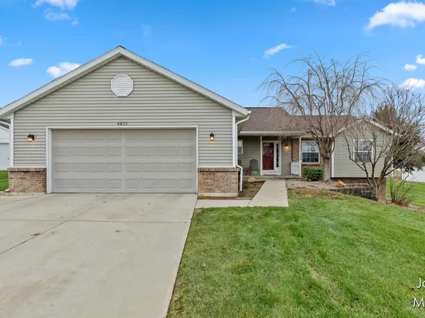 4425 Happy Hollow Dr, Grandville, MI 49418