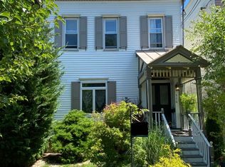 516 Washington St, Hudson, NY 12534