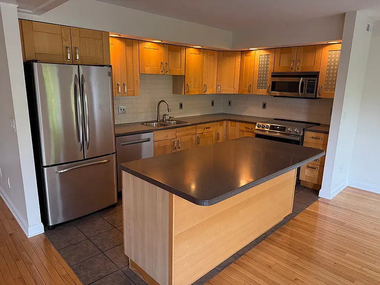 324 Mulberry St — Photo 5