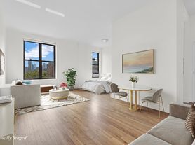51 W 81st St