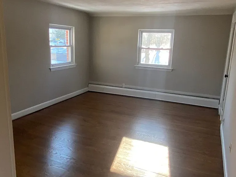 79 Brook St — Photo 20