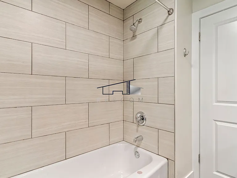 1334 Henderson Dr — Photo 22