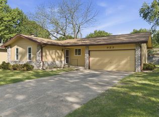 923 E Guinevere Street, Springfield, MO 65807