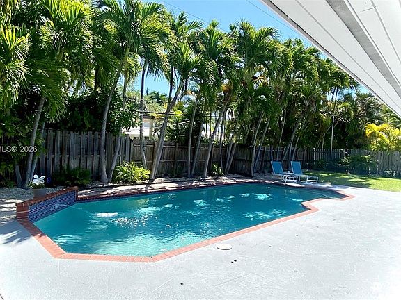 5th image of 255 Ridgewood Rd