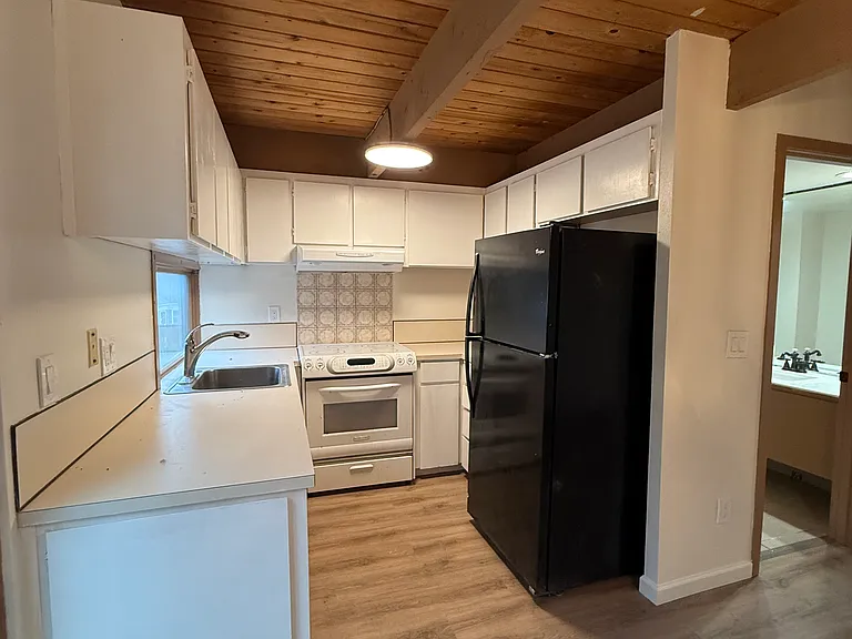 14376 SW Farmington Rd — Photo 12