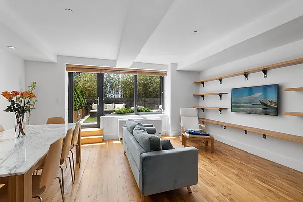 Sold by Hauseit LLC | media 10