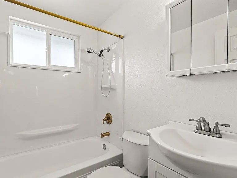 1115 Rosemary St — Photo 14