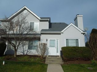 351 Pondview Dr, Harleysville, PA 19438
