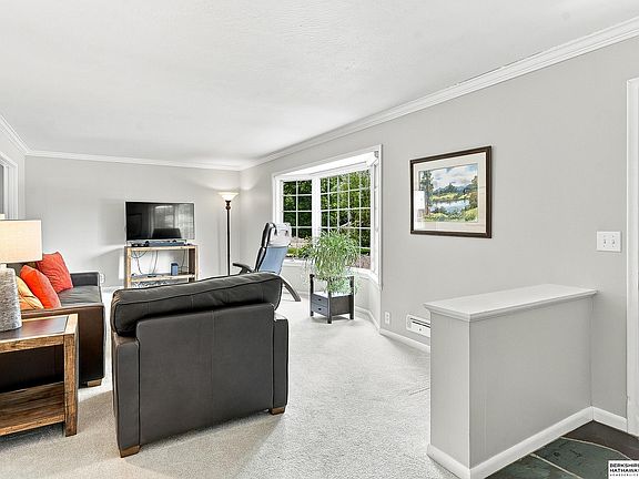 5th image of 9224 Dorcas St