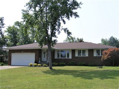 1274 Mayfair Dr, Seven Hills, OH, 44131