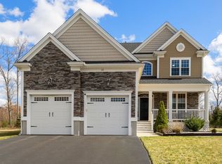 172 Downing Dr, Attleboro, MA 02703