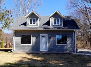 18273 Savage Rd, Belleville, MI 48111