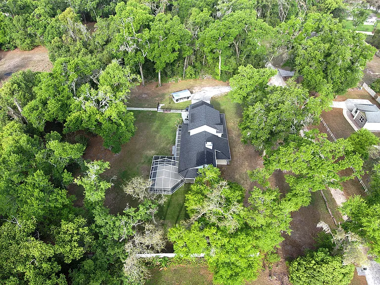 2119 Shady Oaks Dr — Photo 44