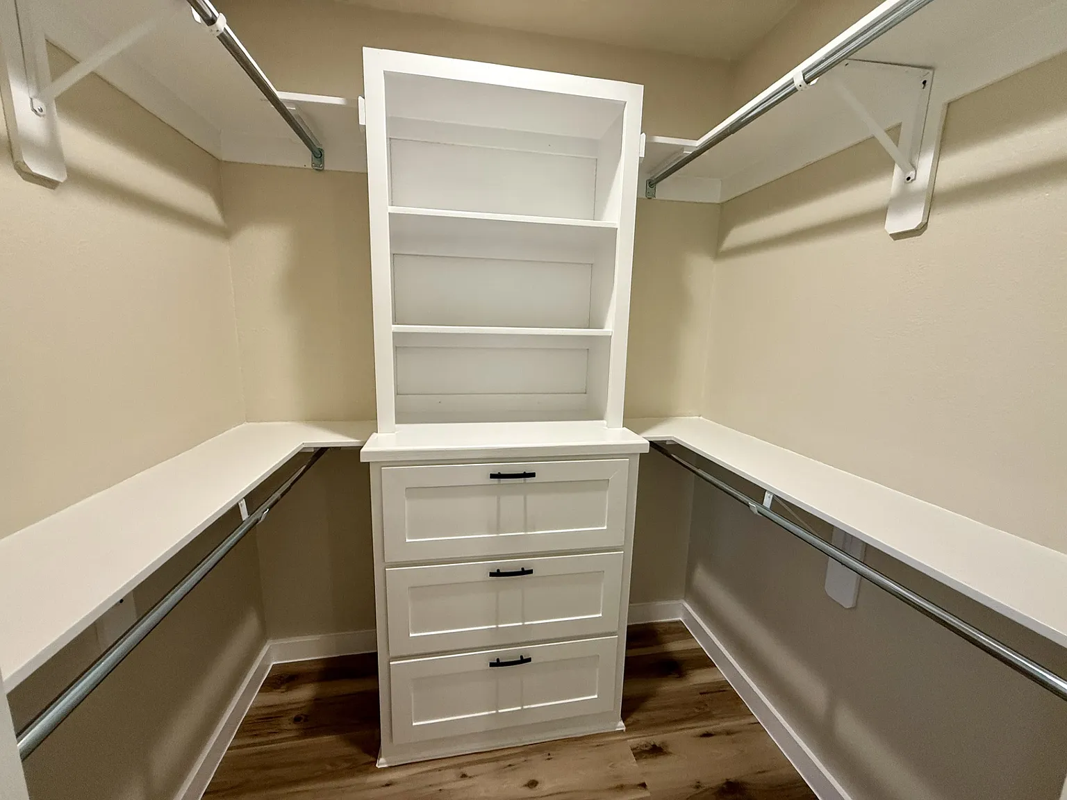116 Village Pl — Photo 4