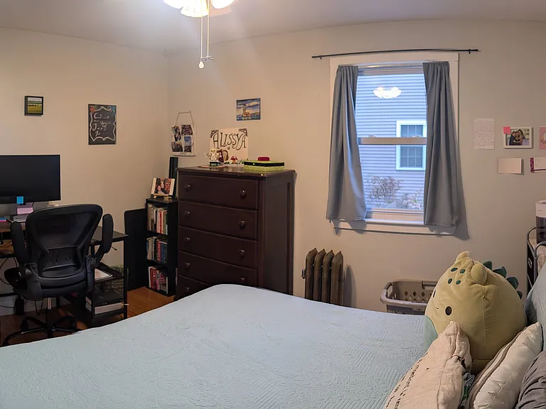 Lowell St — Photo 20
