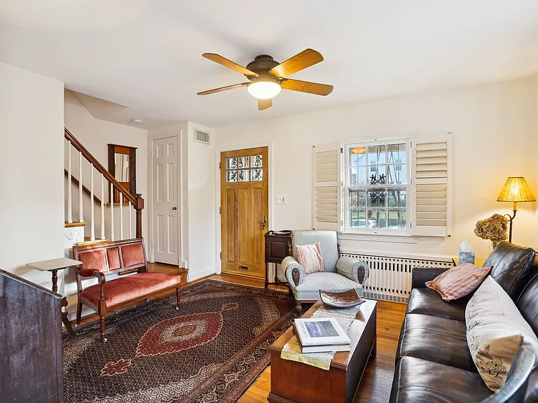 216 E Nelson Ave — Photo 6