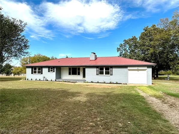 111 E Taylor Dr, Sallisaw, OK 74955