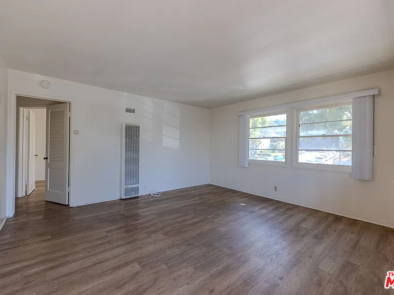 3821 Lockland Dr — Photo 4