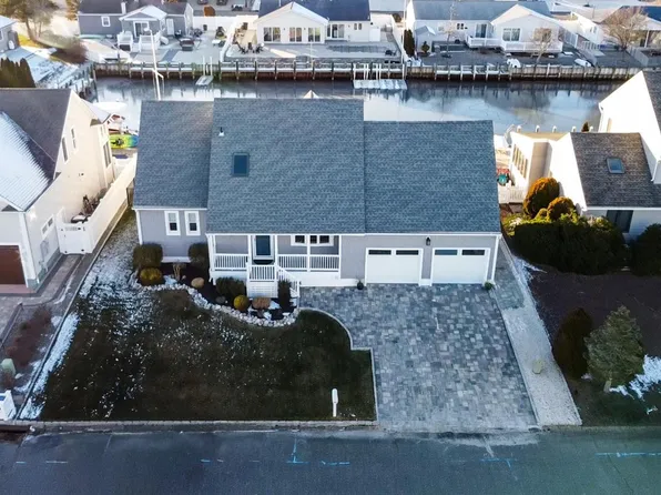 1201 Skimmer Ct, Forked River, NJ 08731