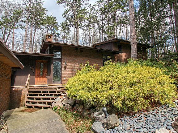 3rd image of 44324 Wyngate Dr
