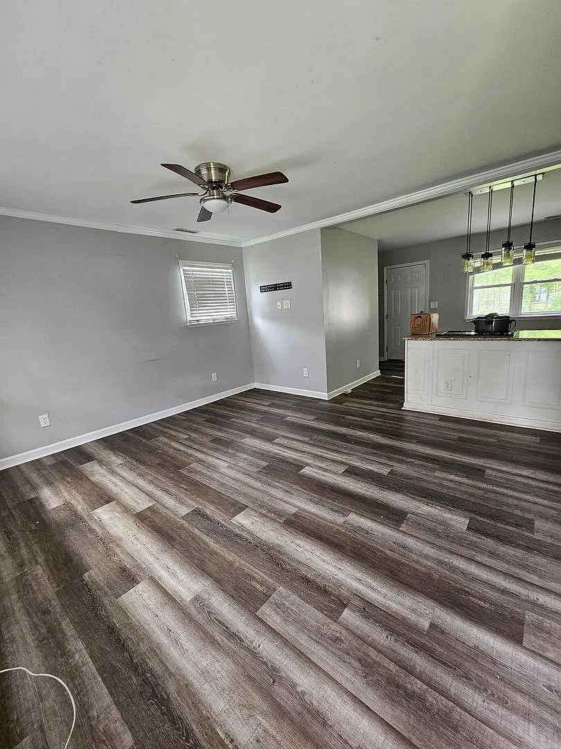 Gorgeous Home In Jacksonville! — Photo 2