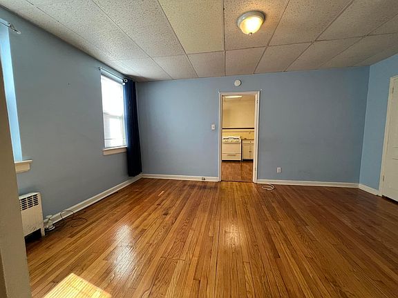 5th image of 1-61-63 Carmer Ave #1