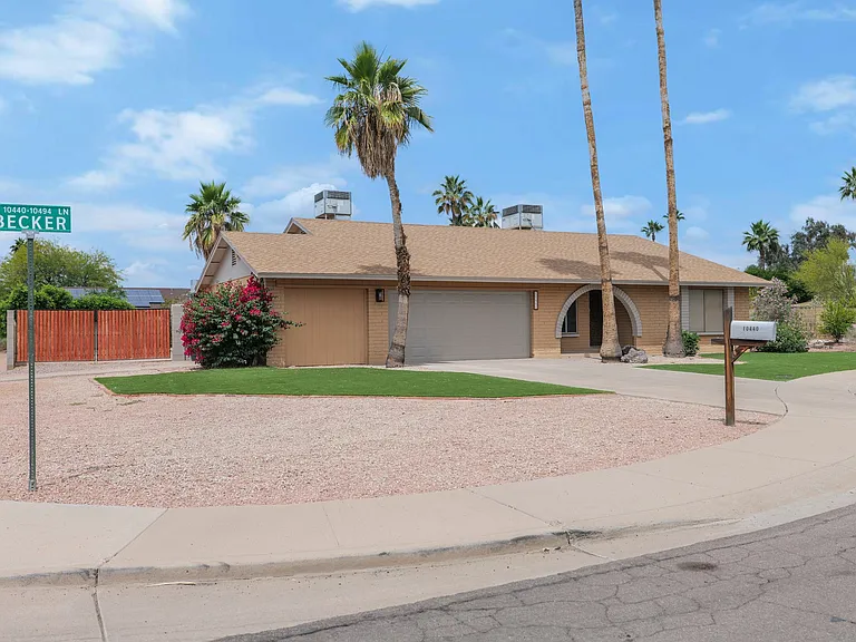 10440 E Becker Ln — Photo 32