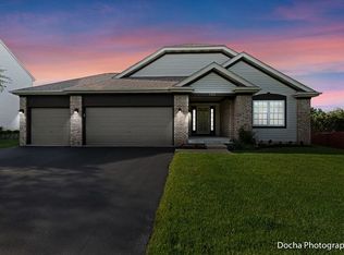 1511 Stevens Ct, North Aurora, IL 60542