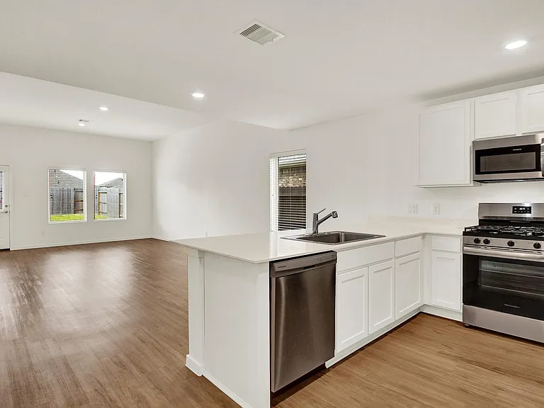 5110 Sunvalley Bend Dr — Photo 4