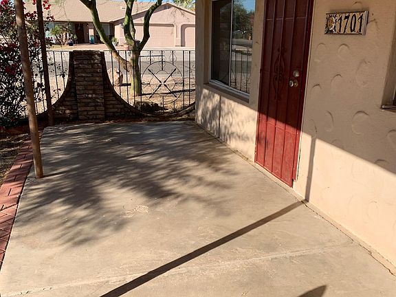 3rd image of 1701 S Ocotillo Ave